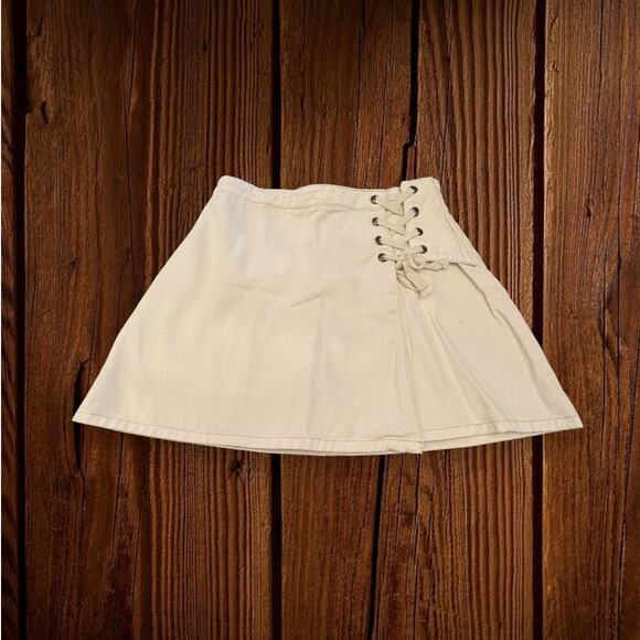 MINKPINK Denim MP|D White Denim Skirt Corset Laced Side Size M - Picture 1 of 9